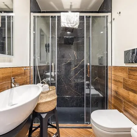 La Carica Dei 101 Guest house 3*